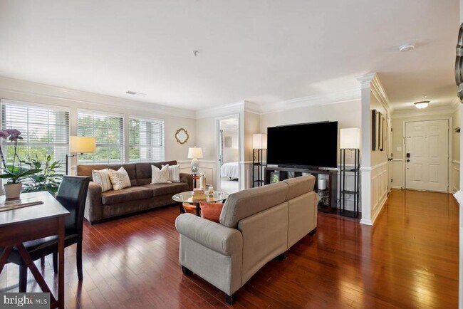 Building Photo - 8095 Lacy Dr