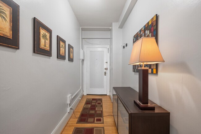 Building Photo - 1101 L St NW