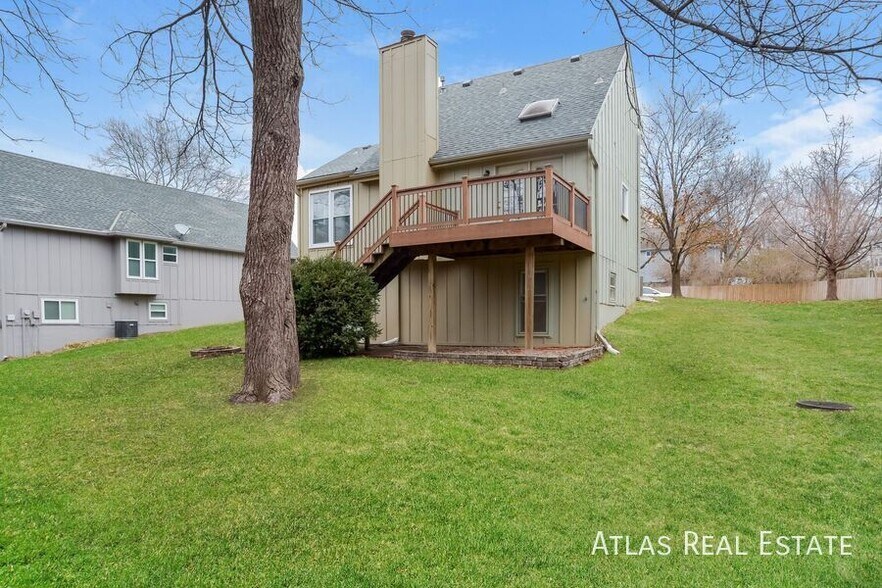 Building Photo - 9336 Greenway Ln