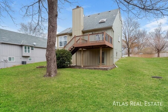 Building Photo - 9336 Greenway Ln