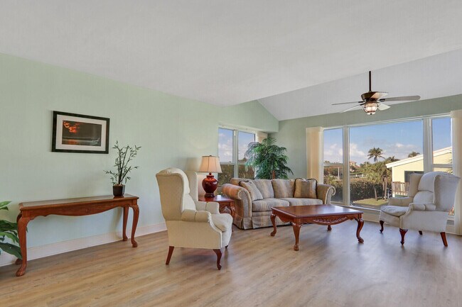 Building Photo - 2051 NE Ocean Blvd