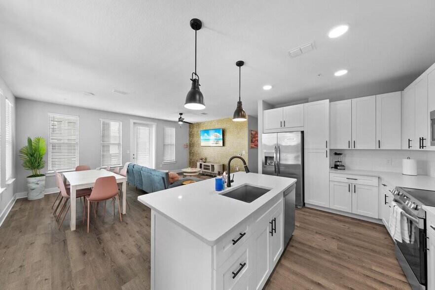 Building Photo - 11830 Buckfield Cir