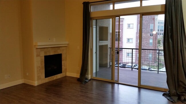 Building Photo - 305 Inverness Way S