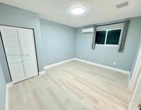 Building Photo - 321 NW 93rd Ave