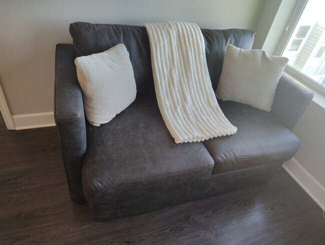 Building Photo - 205 Tiliwa Ct