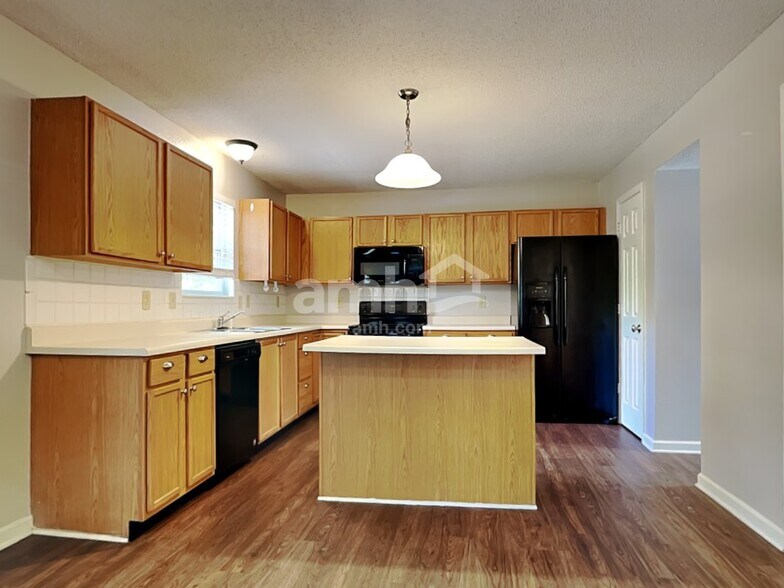Building Photo - 1178 Oak Leaf Rd