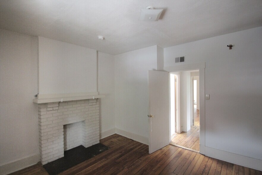 Building Photo - 126 S Trenton Ave