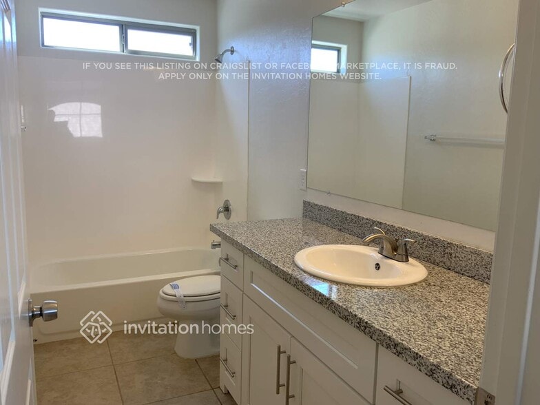 Building Photo - 3812 W Goldmine Mountain Dr