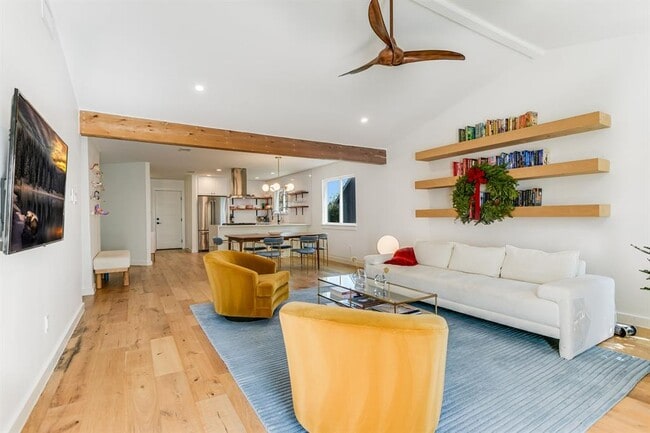 Building Photo - 3705 Alexandria Dr