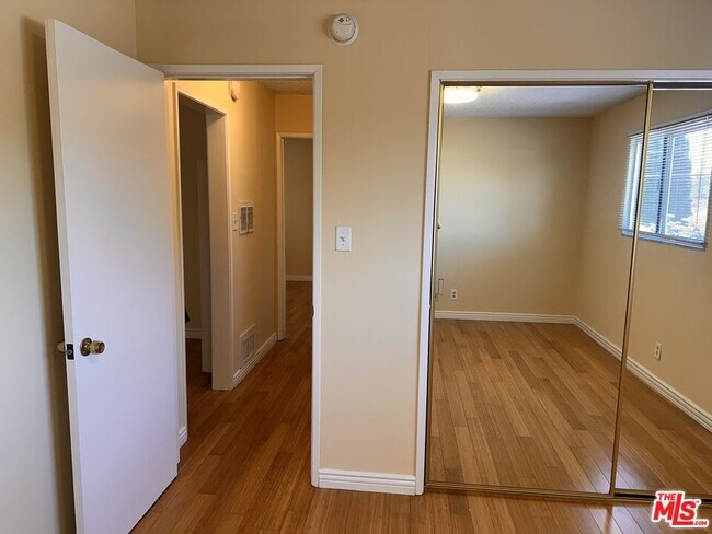 Building Photo - 5411 S Centinela Ave