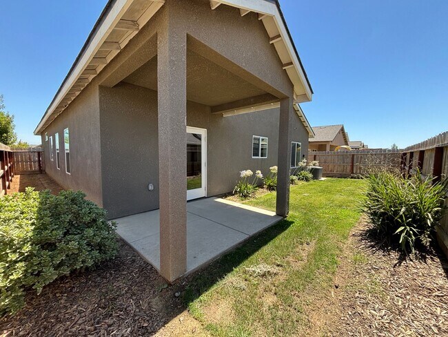 Building Photo - 30769 Ashland Rd