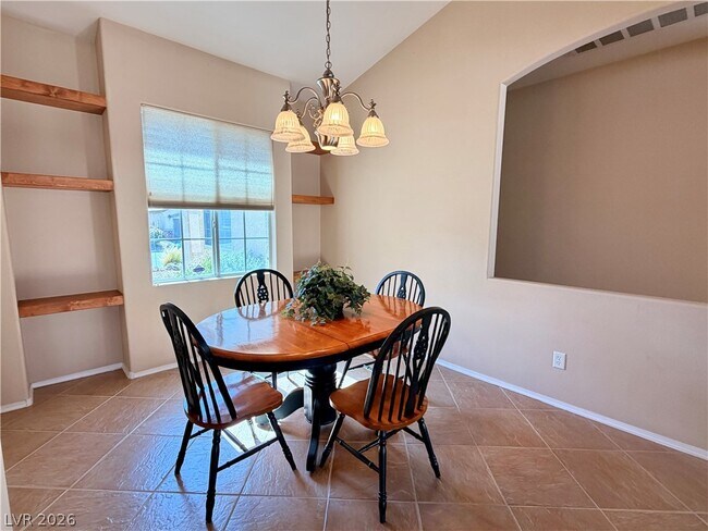 Building Photo - 9230 Sapphire Hills Ct