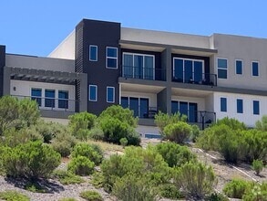 Building Photo - State of the Art-Trendy 1+1 Luxury Condo i...
