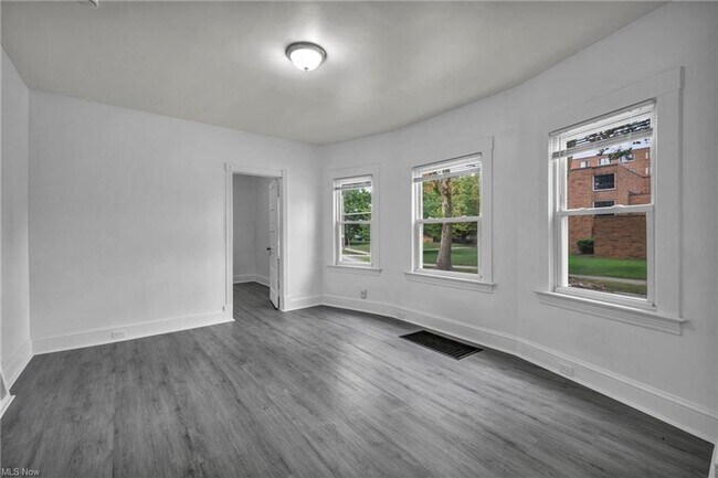 Building Photo - 4302 W 30th St