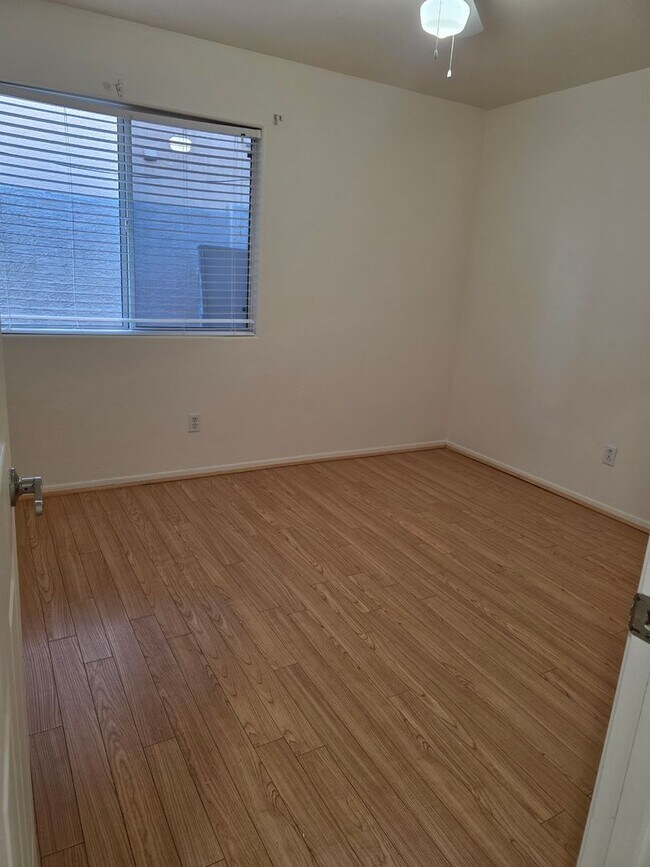 Building Photo - Beautiful 3BR 2BA Home w/ Private Pool • Pool + Covered Patio • Attached Garage in Phoenix