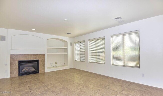 Building Photo - 11383 N 161st Ln