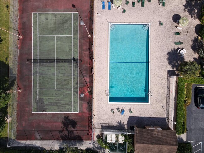 Building Photo - 260 NW 76th Ave