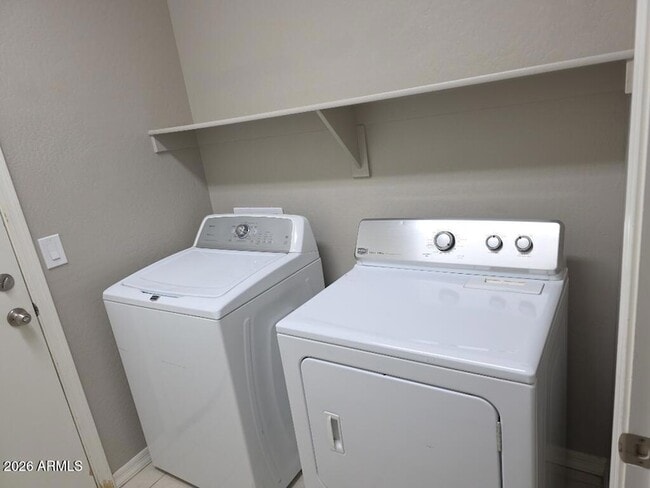 Building Photo - 21371 W Monte Vista Rd