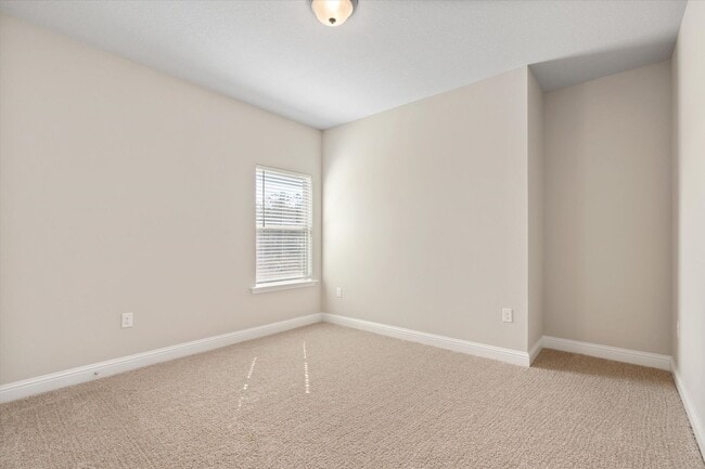 Building Photo - UPCOMING LISTING -WITH LAWNCARE- IN STONEBRIDGE