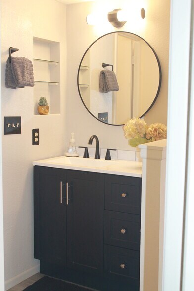 New Bathroom - primary bedroom - 2188 N Pantano Rd