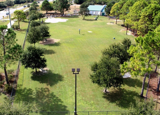 Building Photo - 4000 Gulf Terrace Dr