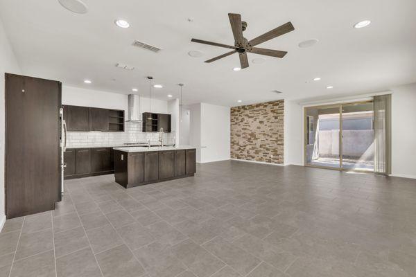 Building Photo - 1665 E Lafayette Ave