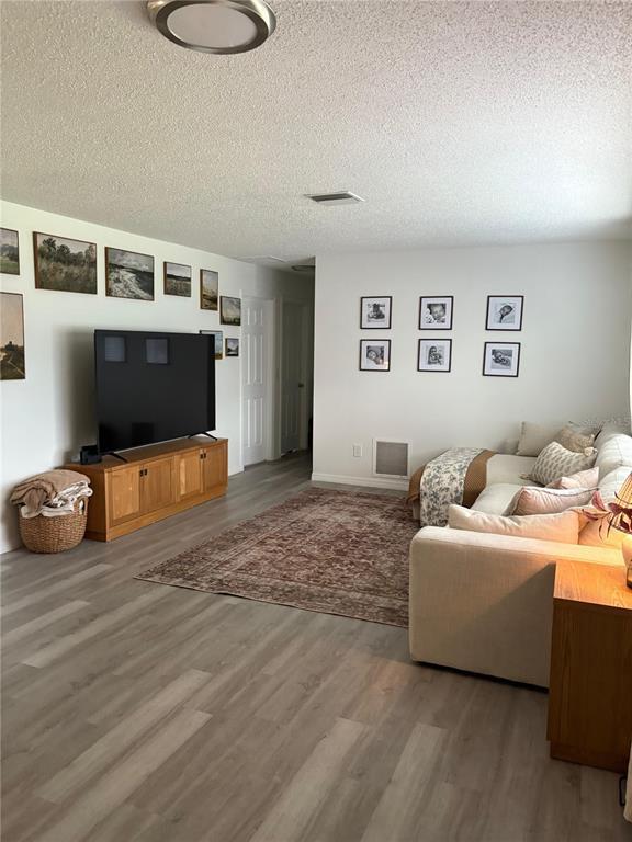Building Photo - 988 Sweetbrier Dr