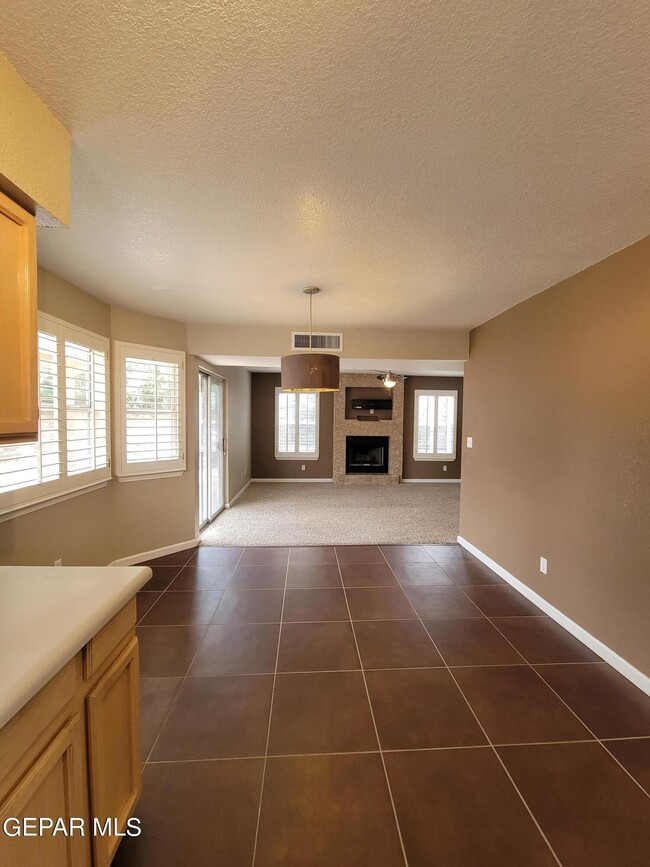 Building Photo - 7225 Tierra Taos Dr