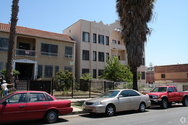 Building Photo - 250 S Catalina St