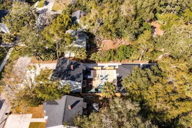 Building Photo - 1537 Flagler Ave