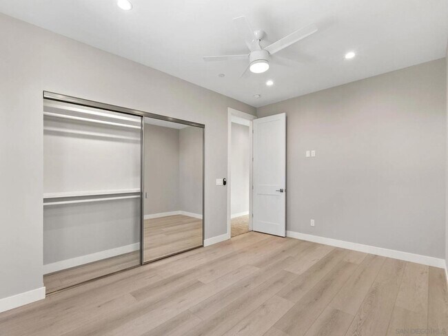 Building Photo - 2954 Copley Ave