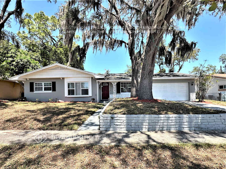 Building Photo - 5521 Westbury Dr