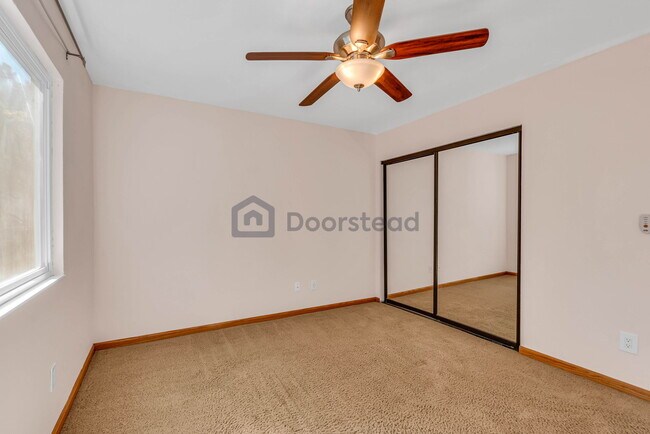 Building Photo - 30 Pony Ct