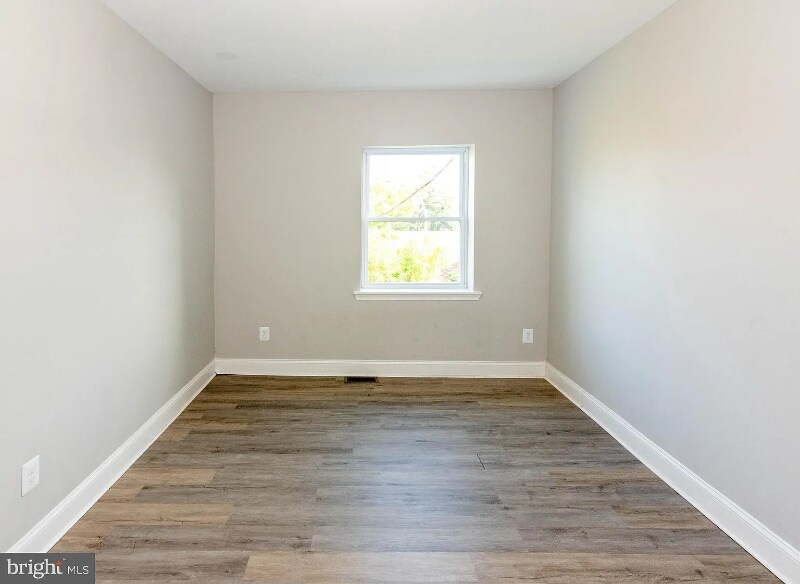 Building Photo - 3914 Ridgewood Ave