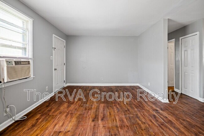 Building Photo - 1528 Lincoln St