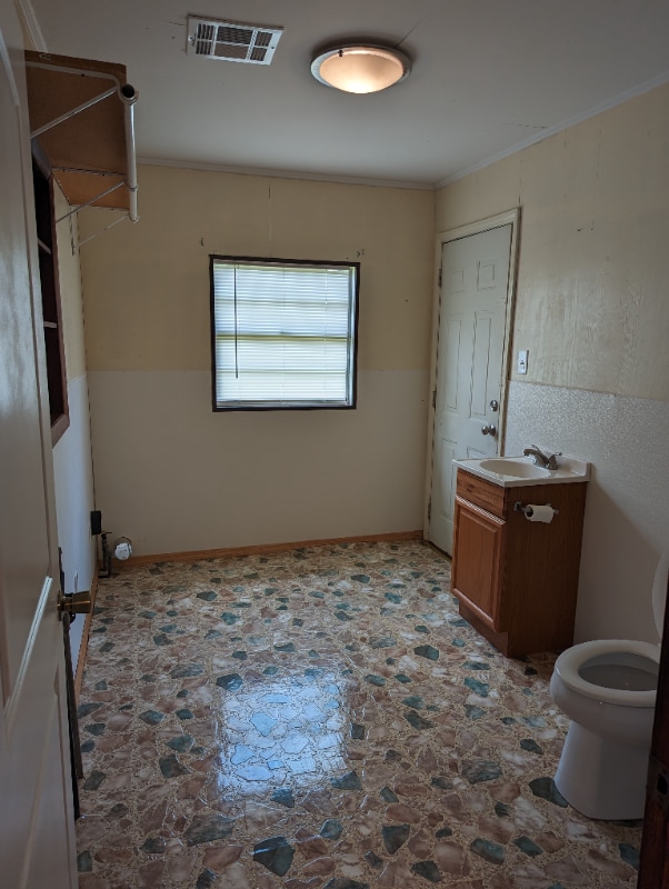 Building Photo - 511 E Santa Clara St