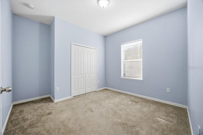 Building Photo - 5588 Sycamore Canyon Dr