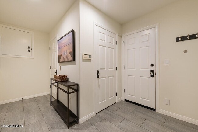 Building Photo - 2491 Swanfield Ct