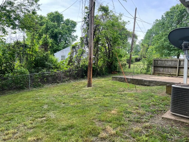 Building Photo - 2 bed 1 bath Kingsport - off of Fort  Henr...