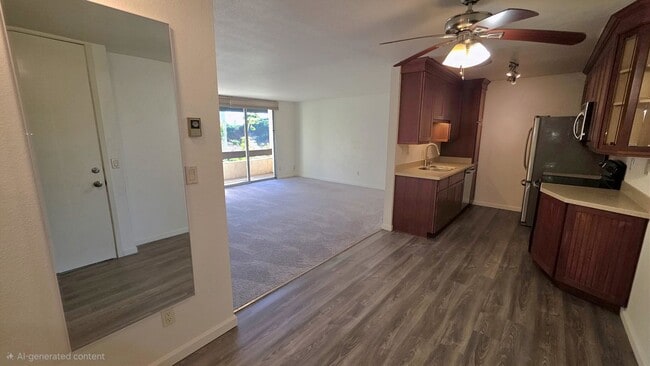 Building Photo - 6455 La Jolla Blvd