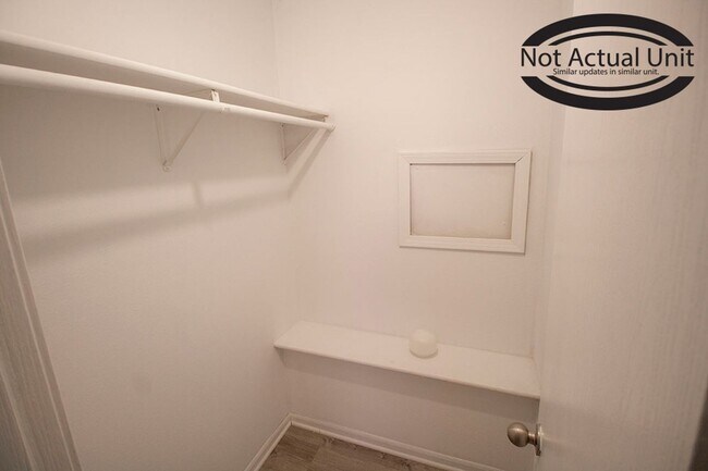 Building Photo - 1604-1606 Citadel Dr.