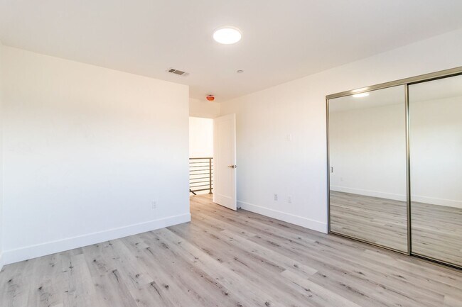 Building Photo - 148 S Madison Ave