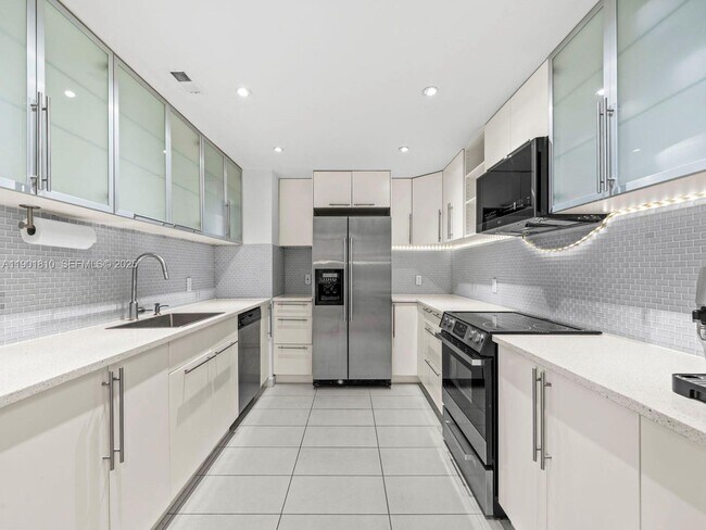 Building Photo - 600 Biltmore Way