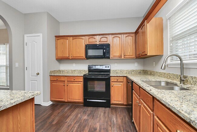 Building Photo - 6939 Brachnell View Dr