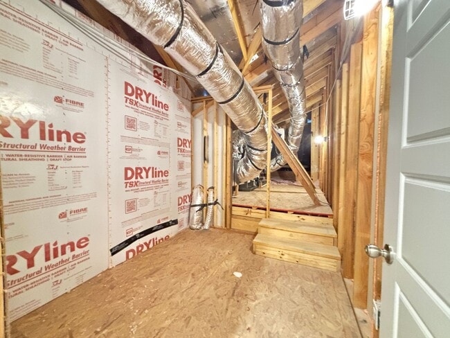 Building Photo - Want luxury living in the Far West ...Look no further...Amanda Park is it!