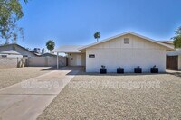 Building Photo - 1947 E Greenway Dr
