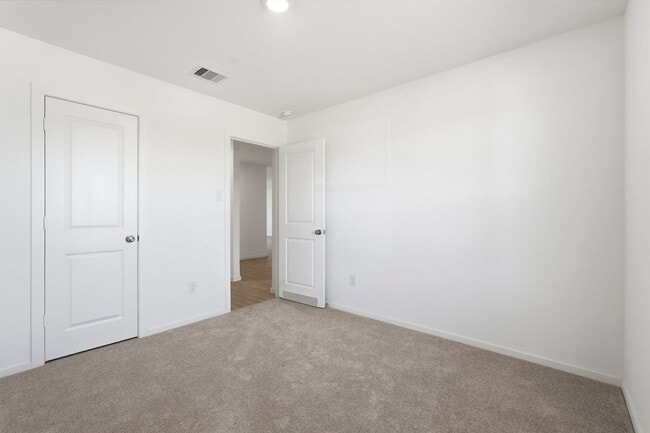 Building Photo - 6639 Orange Daylily Ln