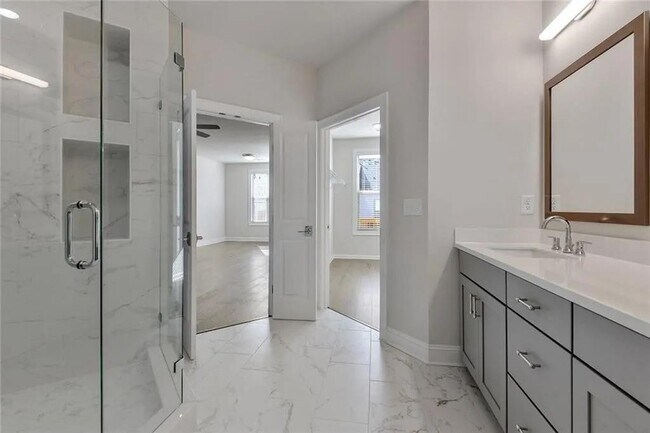 Building Photo - 4317 Parkside Pl