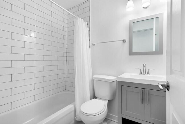 Building Photo - 1712 3rd St NW