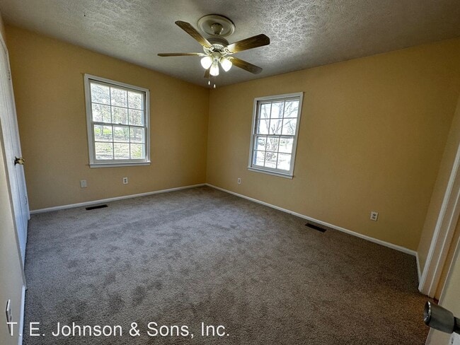 Building Photo - 4 br, 2 bath House - 1245 Jonestown Road
